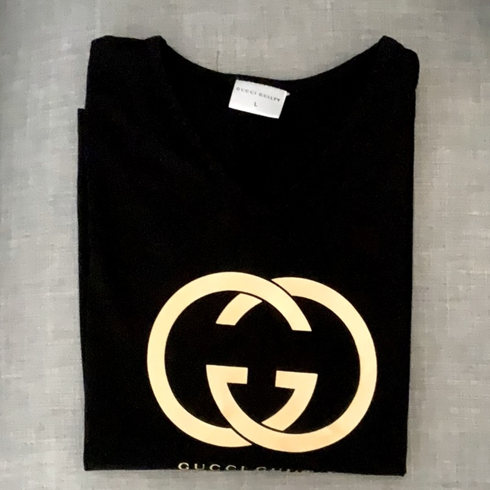 Women’s Gucci Black Promotional T Shirt Large V Neck Long Sleeve